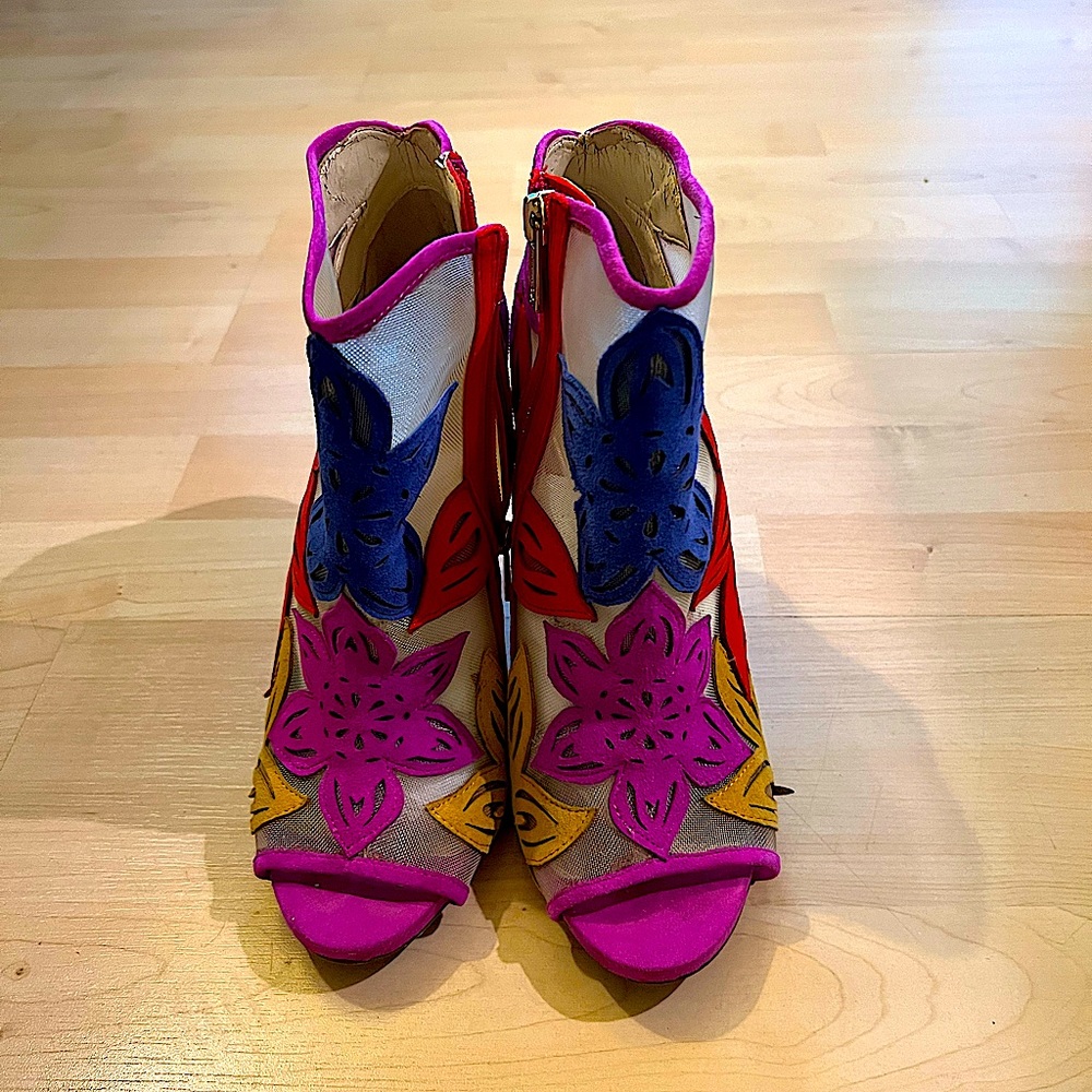 Jessica Simpson flower heels size 8.5